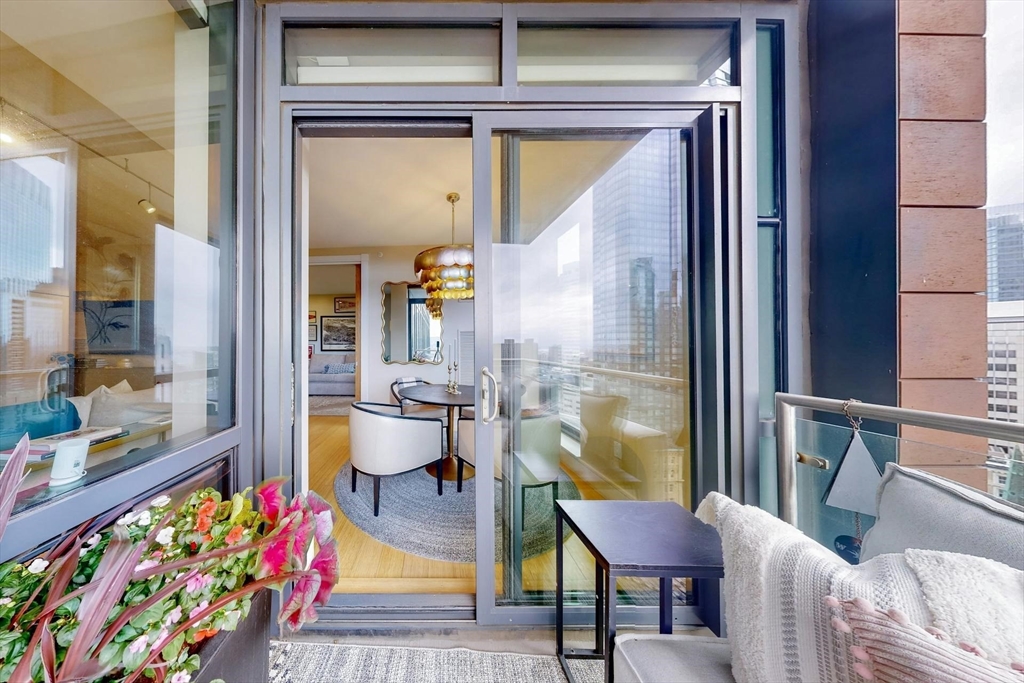 45 Province St 2203