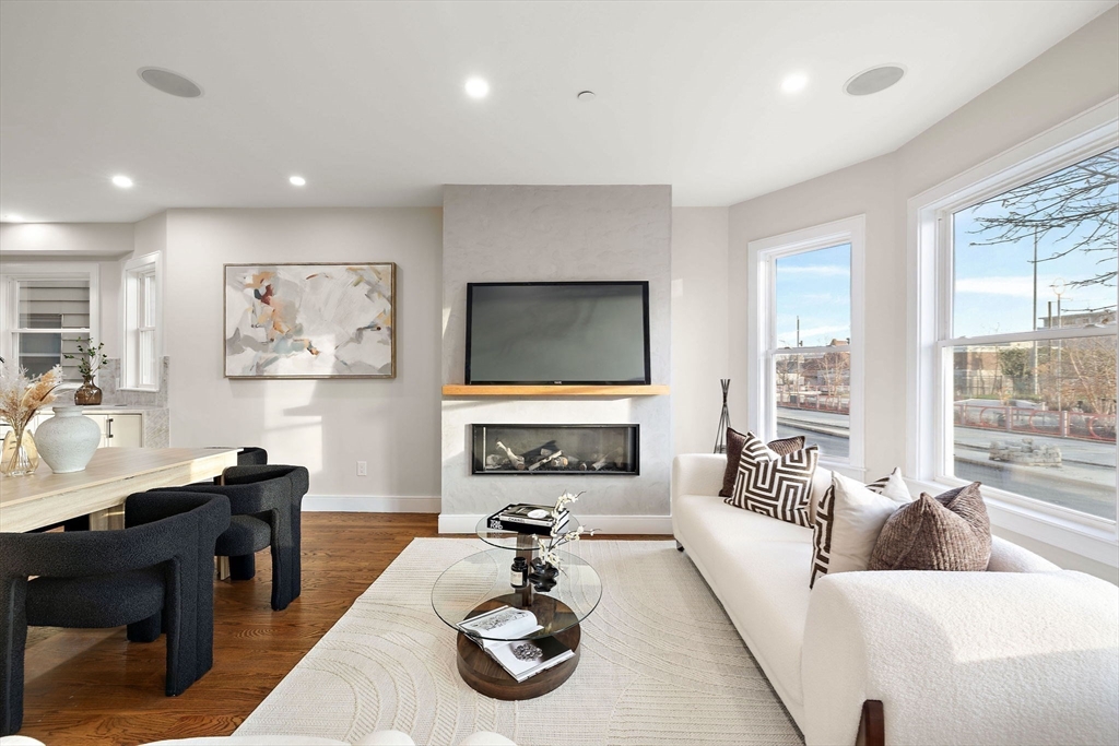 555 Somerville Ave 1