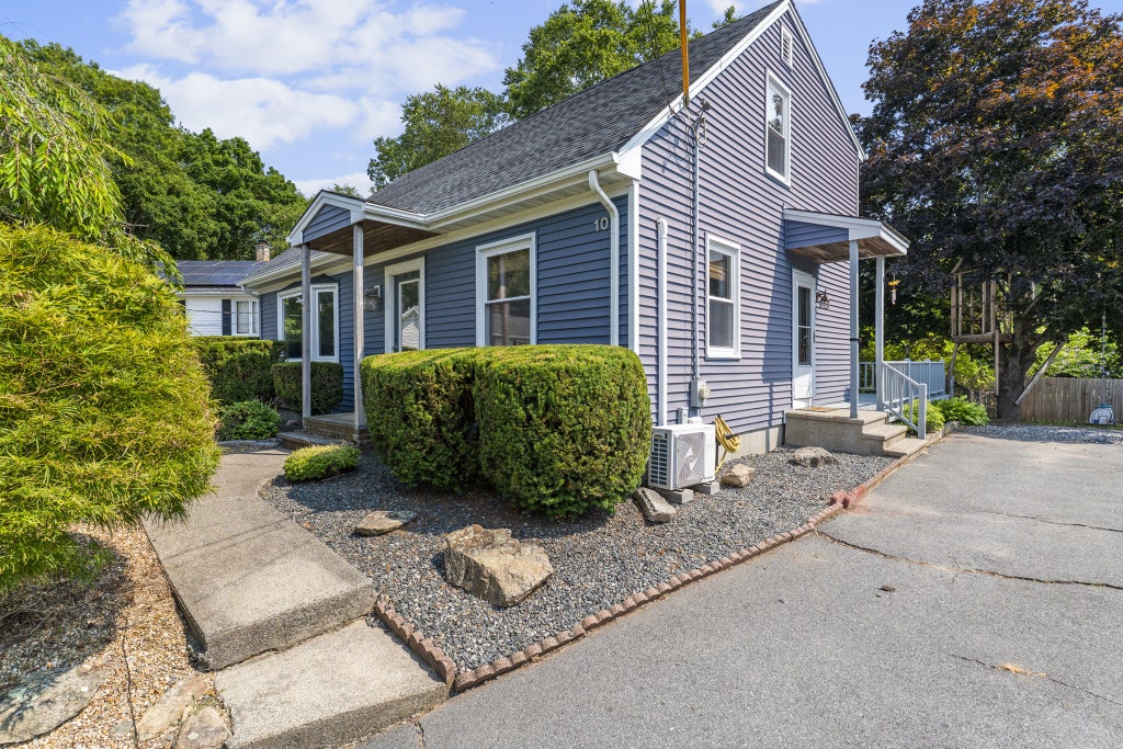 Photo of 10 Rounseville St, New Bedford, MA 02745 (MLS # 73595063)