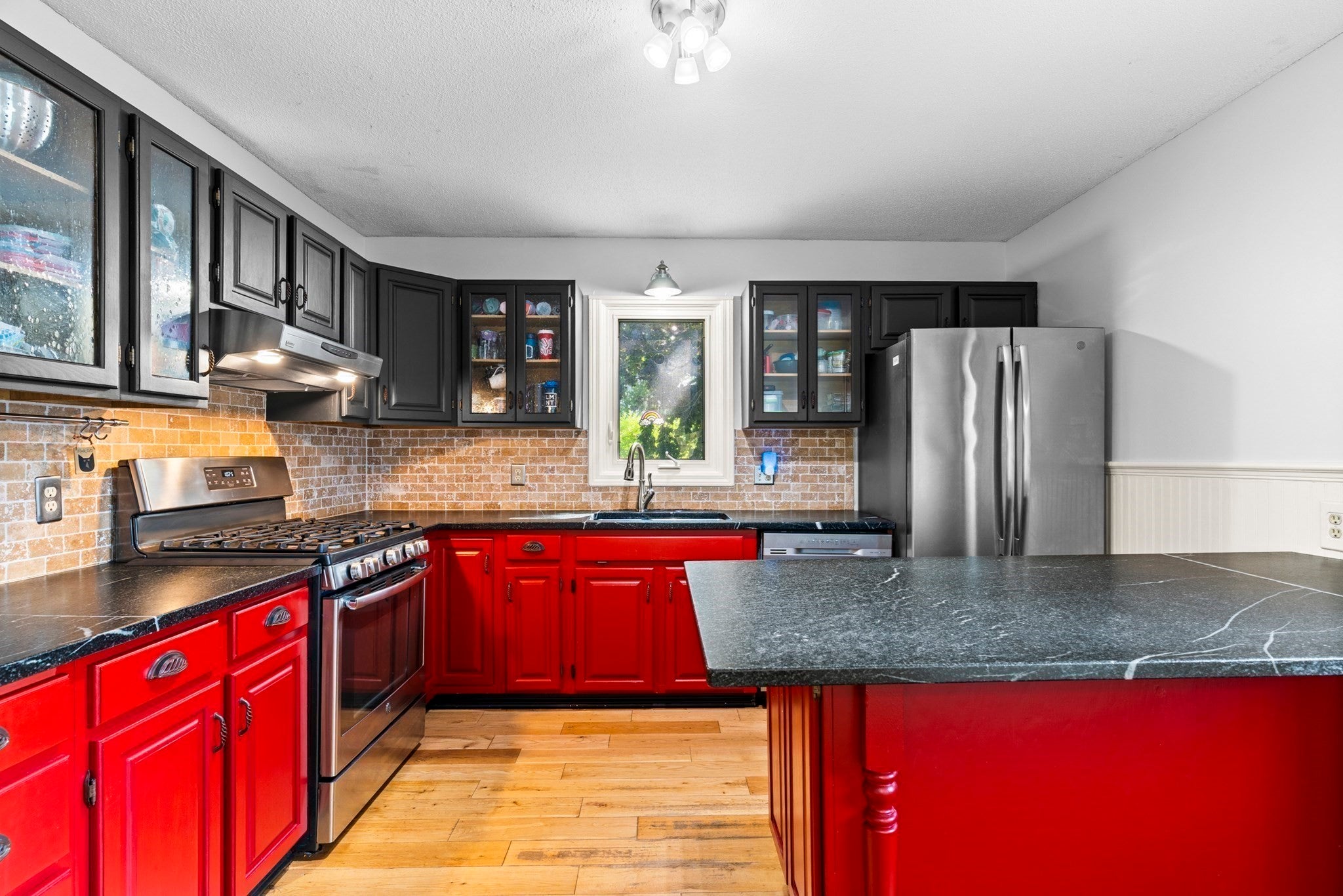 10 Rounseville St, New Bedford, MA, 10 Rounseville St, New Bedford, MA Photo #19