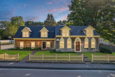 106 Holliston St Medway MA 02053