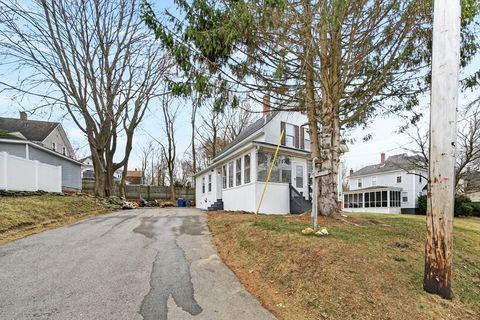 22 Maple St Templeton MA 01436