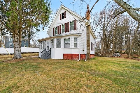 22 Maple St Templeton MA 01436
