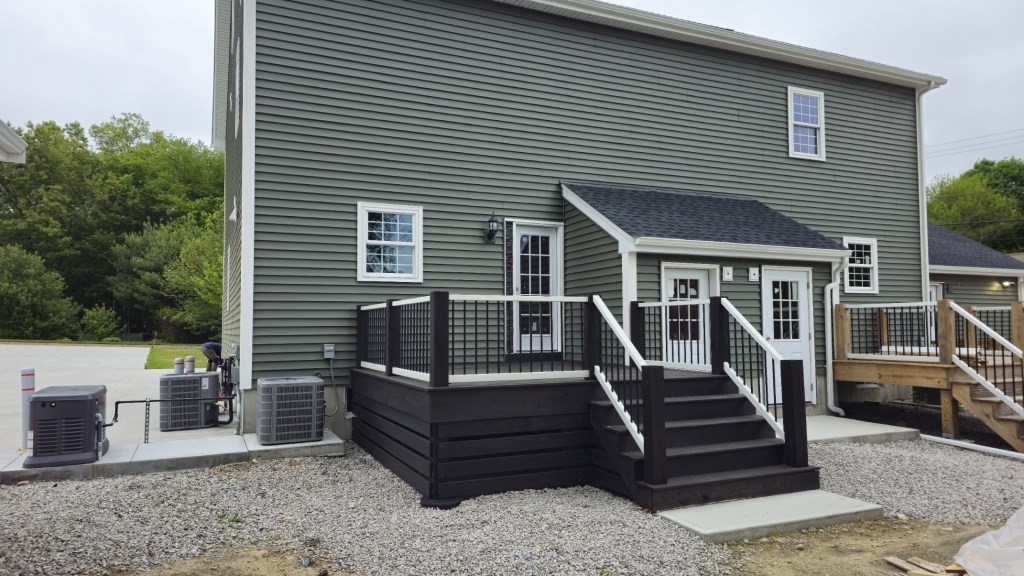 65 Oakland Ave -