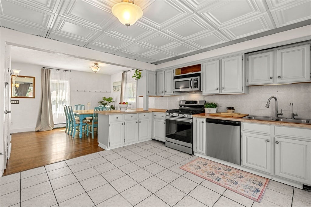 21 Burroughs St, Danvers, MA, 21 Burroughs St, Danvers, MA Photo #10