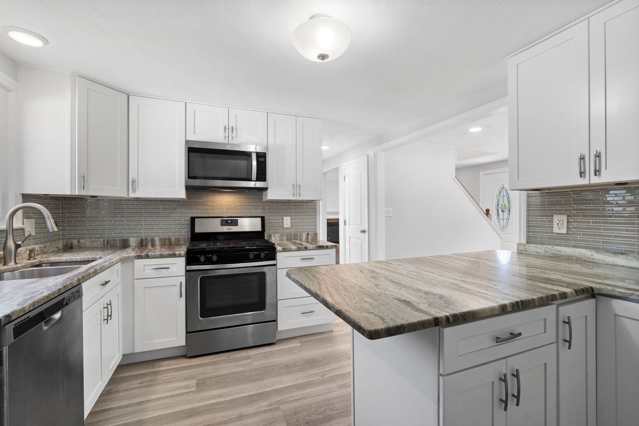 2 Ash St, Amesbury, MA, 2 Ash St, Amesbury, MA Photo #13