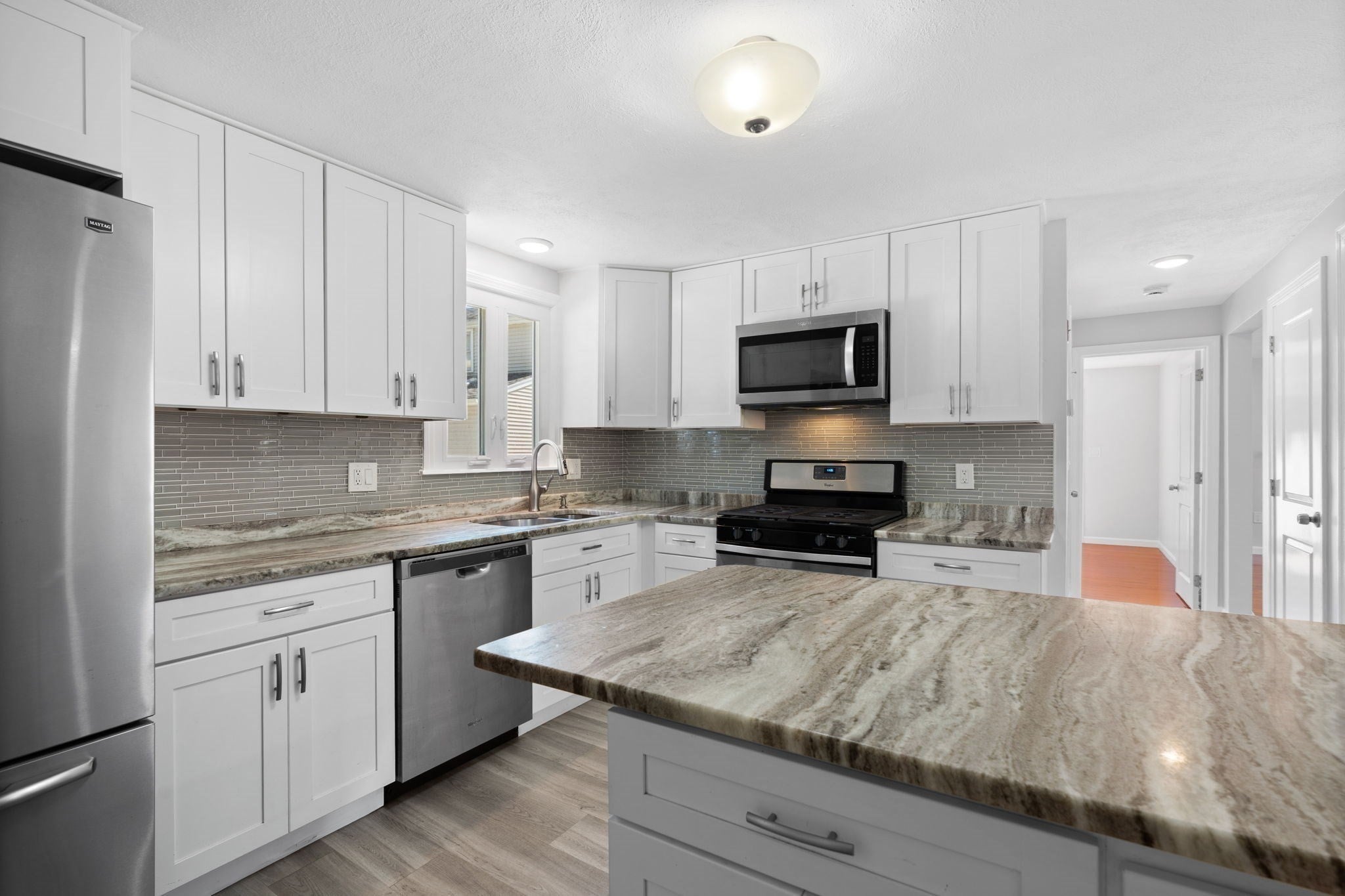 2 Ash St, Amesbury, MA, 2 Ash St, Amesbury, MA Photo #10