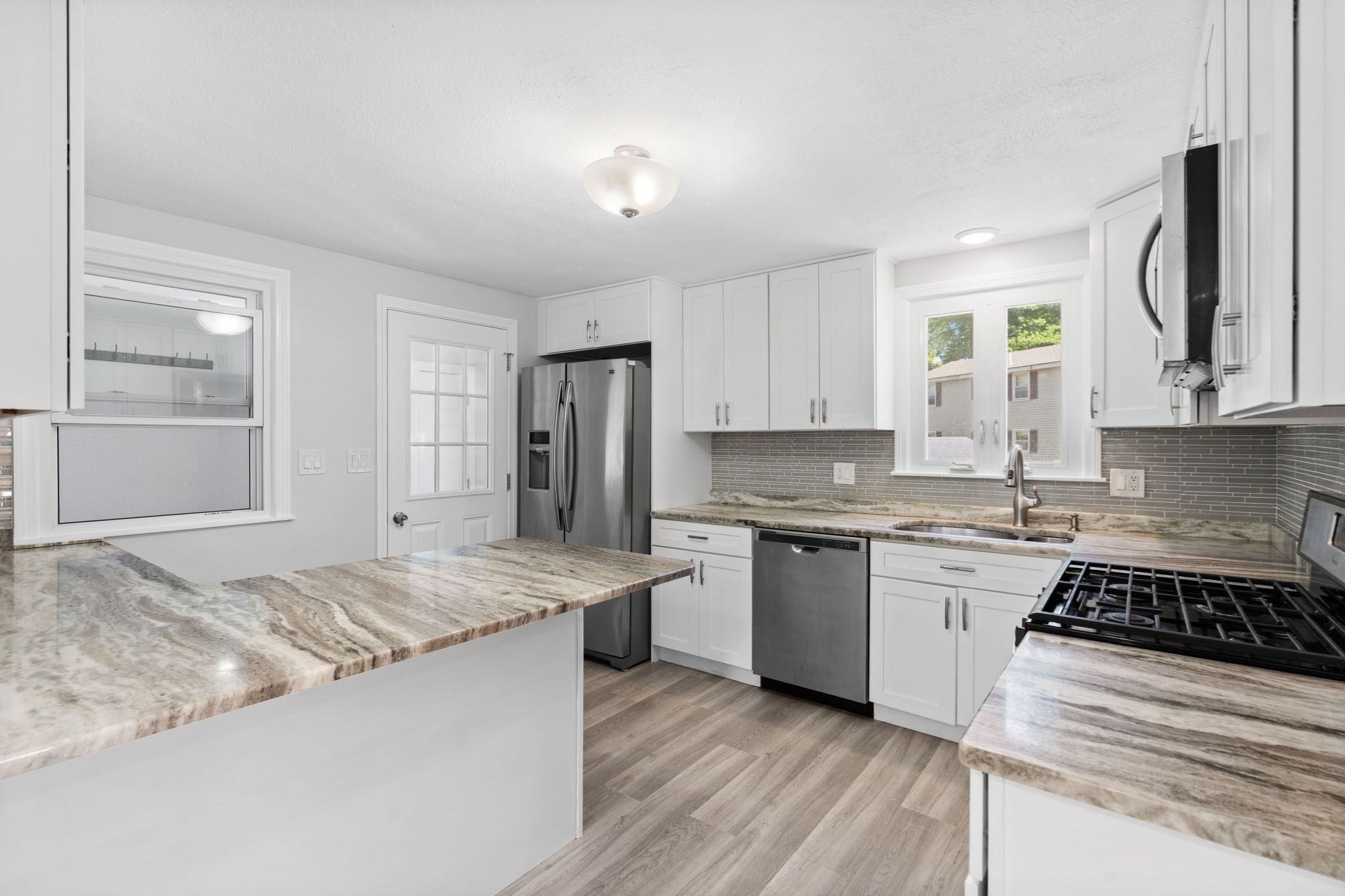 2 Ash St, Amesbury, MA, 2 Ash St, Amesbury, MA Photo #12