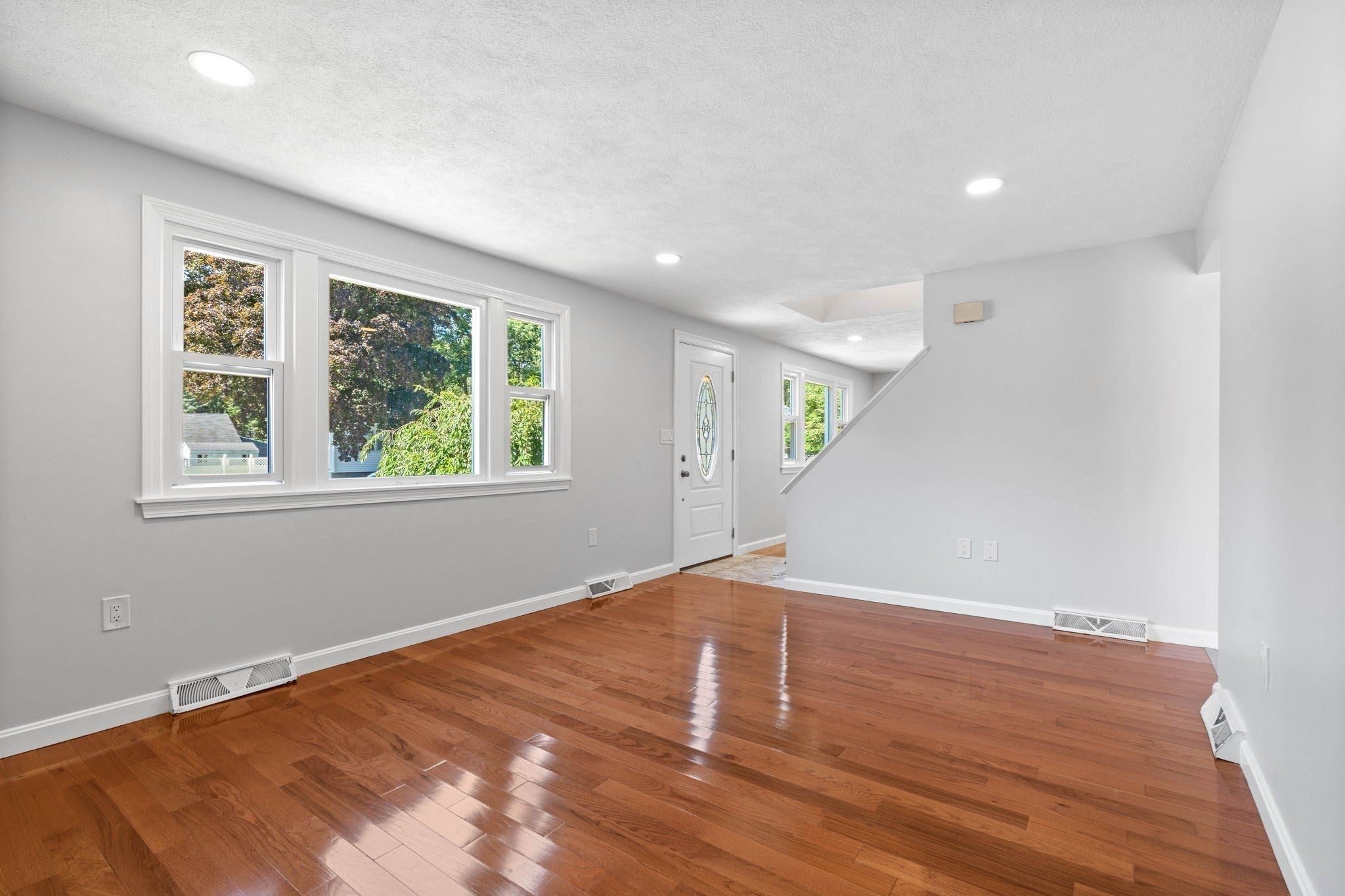 2 Ash St, Amesbury, MA, 2 Ash St, Amesbury, MA Photo #33