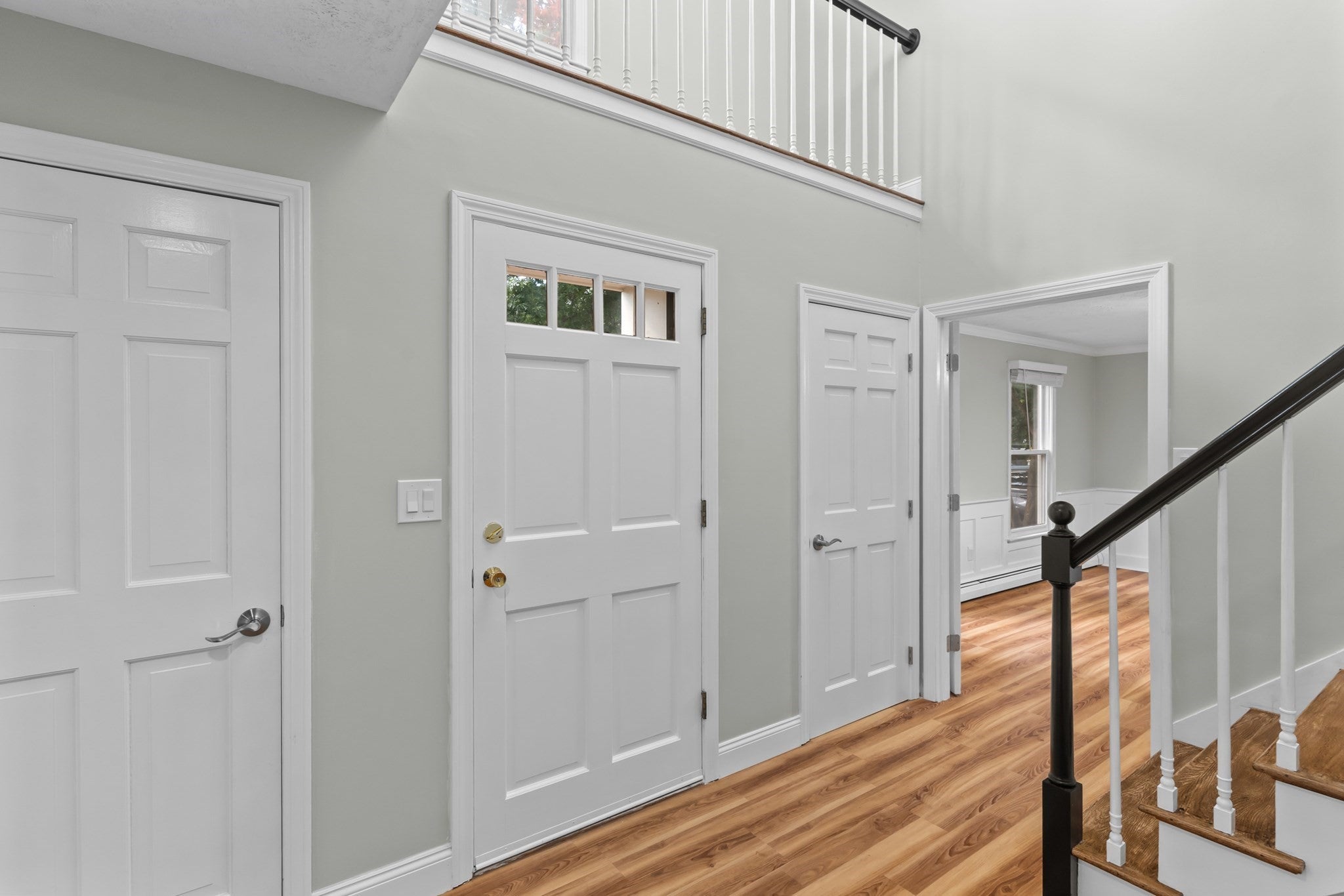 16 Dartmoor Dr