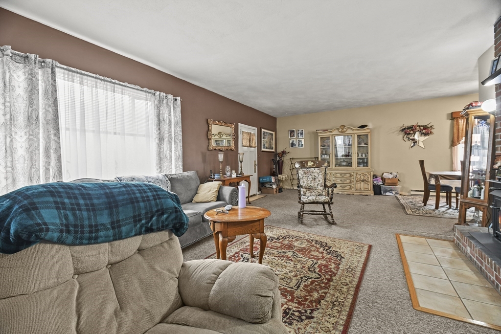 10 Gleason Rd
