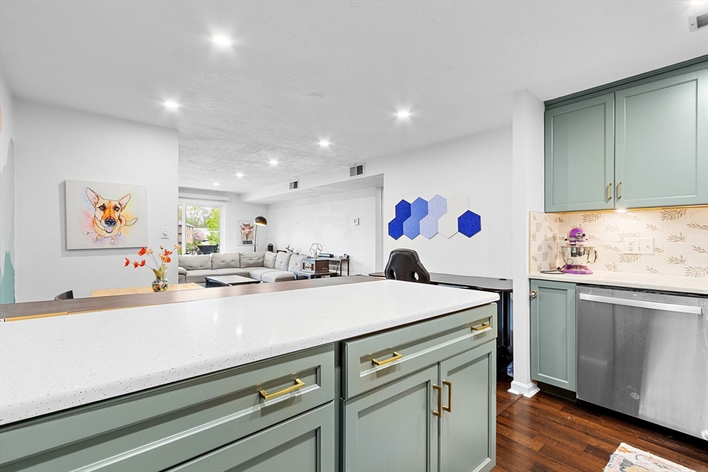 350 Neponset M