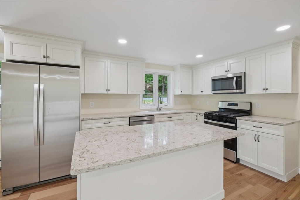 140 Massapoag Rd