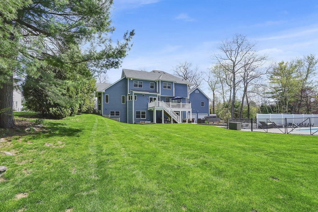 90 Southwood Dr