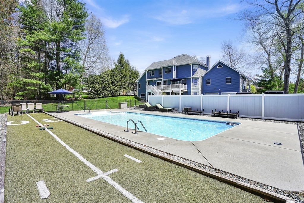 90 Southwood Dr