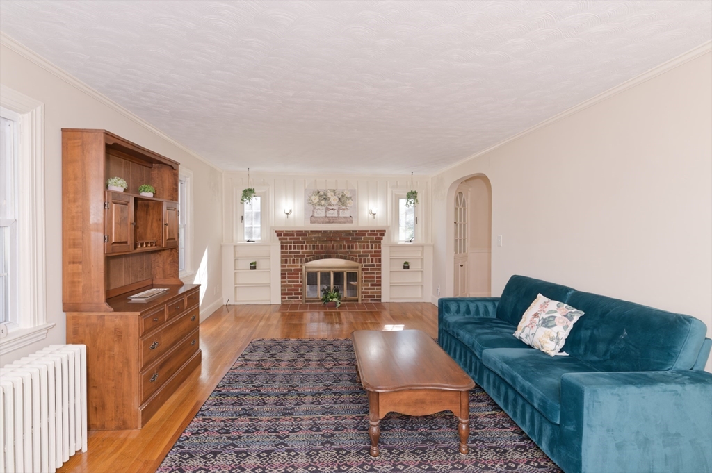 3 Lancaster St