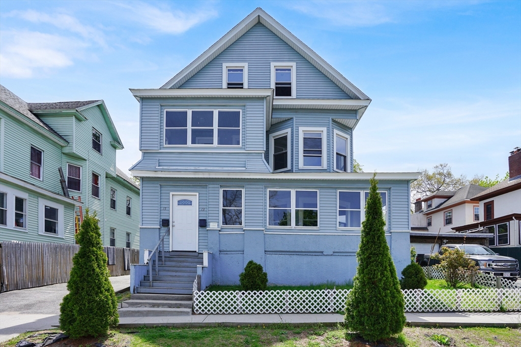 Photo of 13-15 Wigwam Pl, Springfield, MA