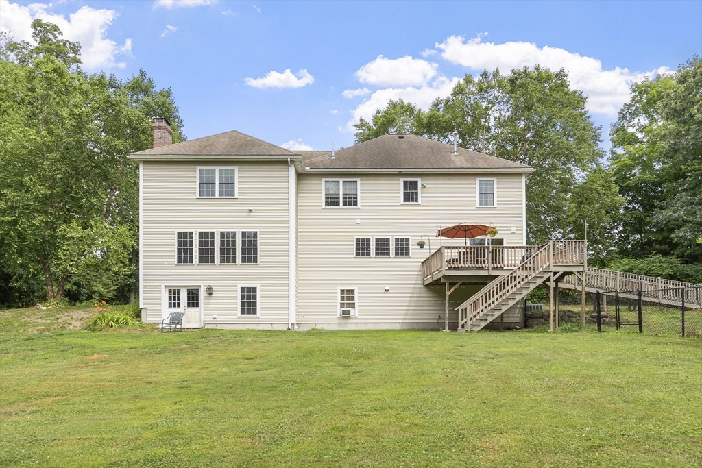 18 Lawrence St