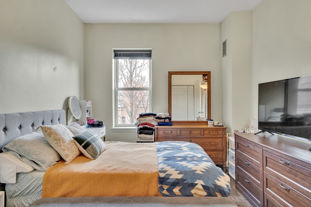 167 Commonwealth Ave 8