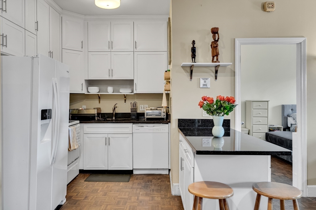 167 Commonwealth Ave 8