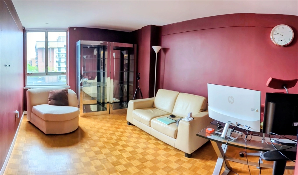 45 Longwood Ave #705, Brookline, MA Photo #4