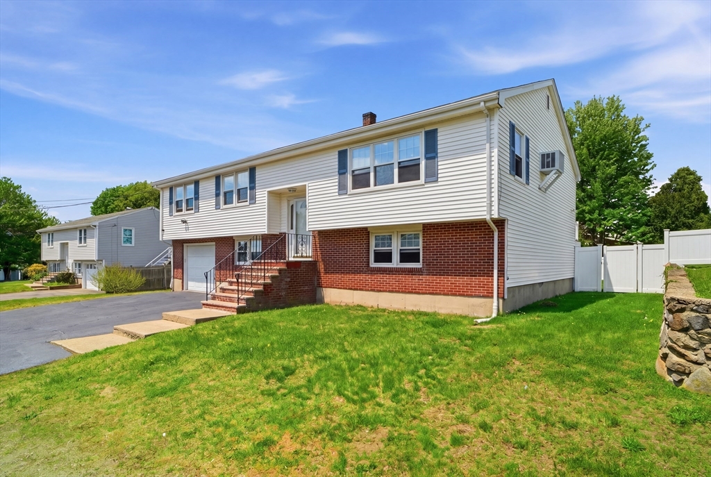 10 Barnes Ave