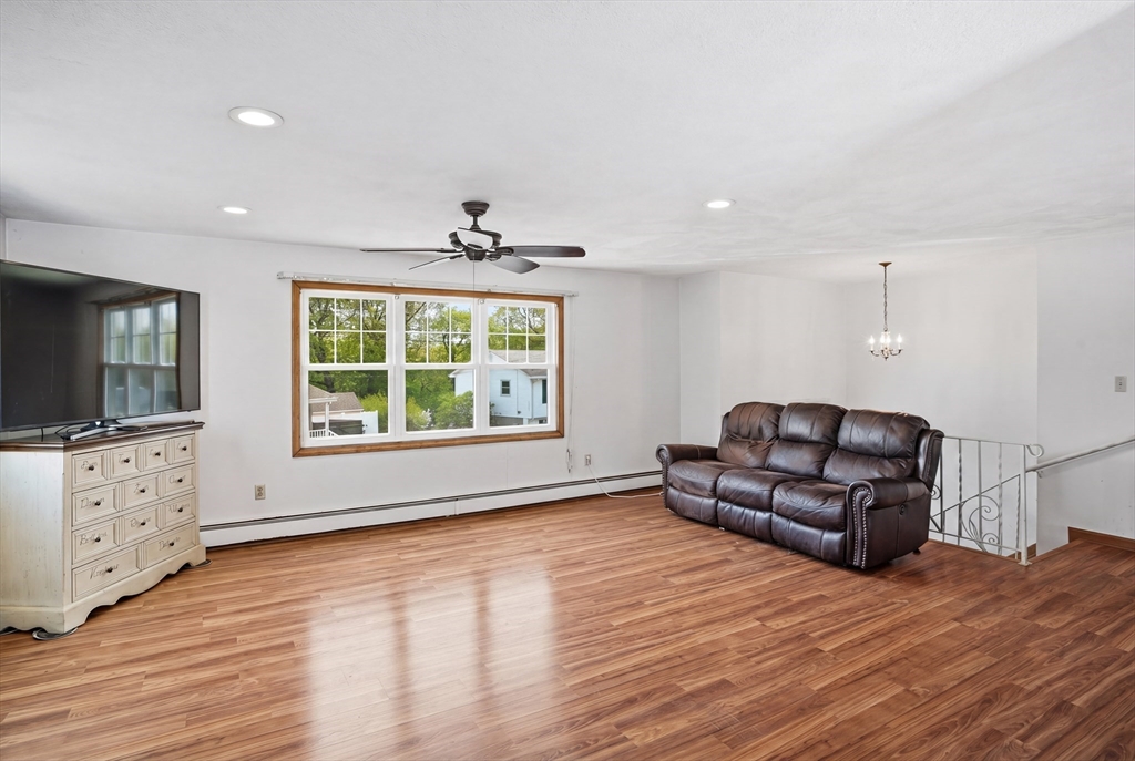 10 Barnes Ave