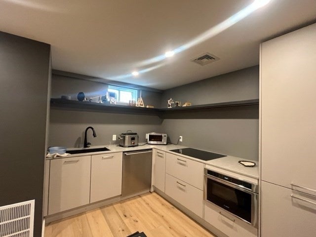 22 Beacon Heights, Newton, MA, 22 Beacon Heights, Newton, MA Photo #24