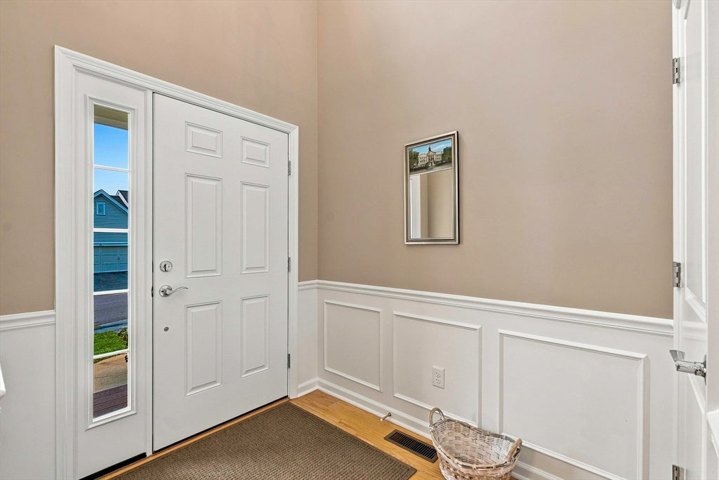 65 Brooksmont Dr #15, Holliston, MA Photo #3