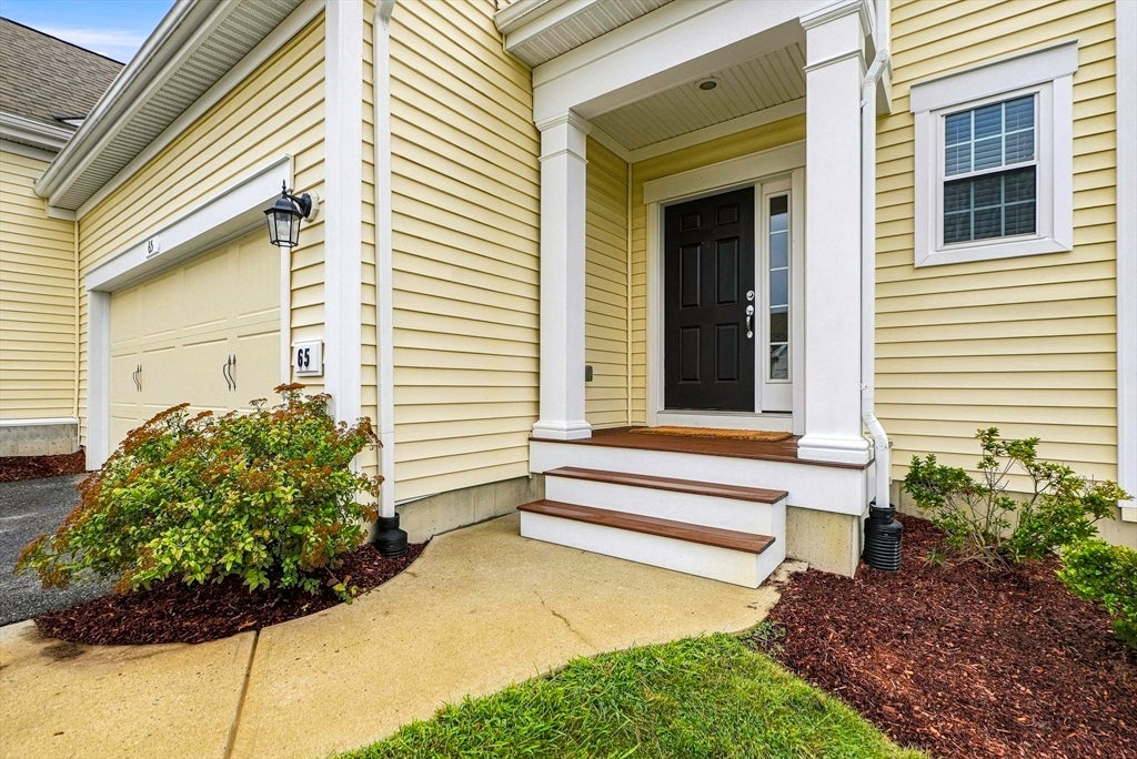 65 Brooksmont Dr #15, Holliston, MA Photo #2