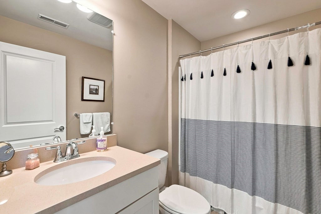 65 Brooksmont Dr #15, Holliston, MA Photo #27