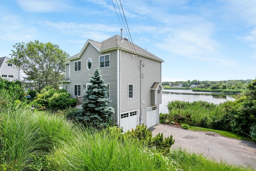 43 Pond View Circle