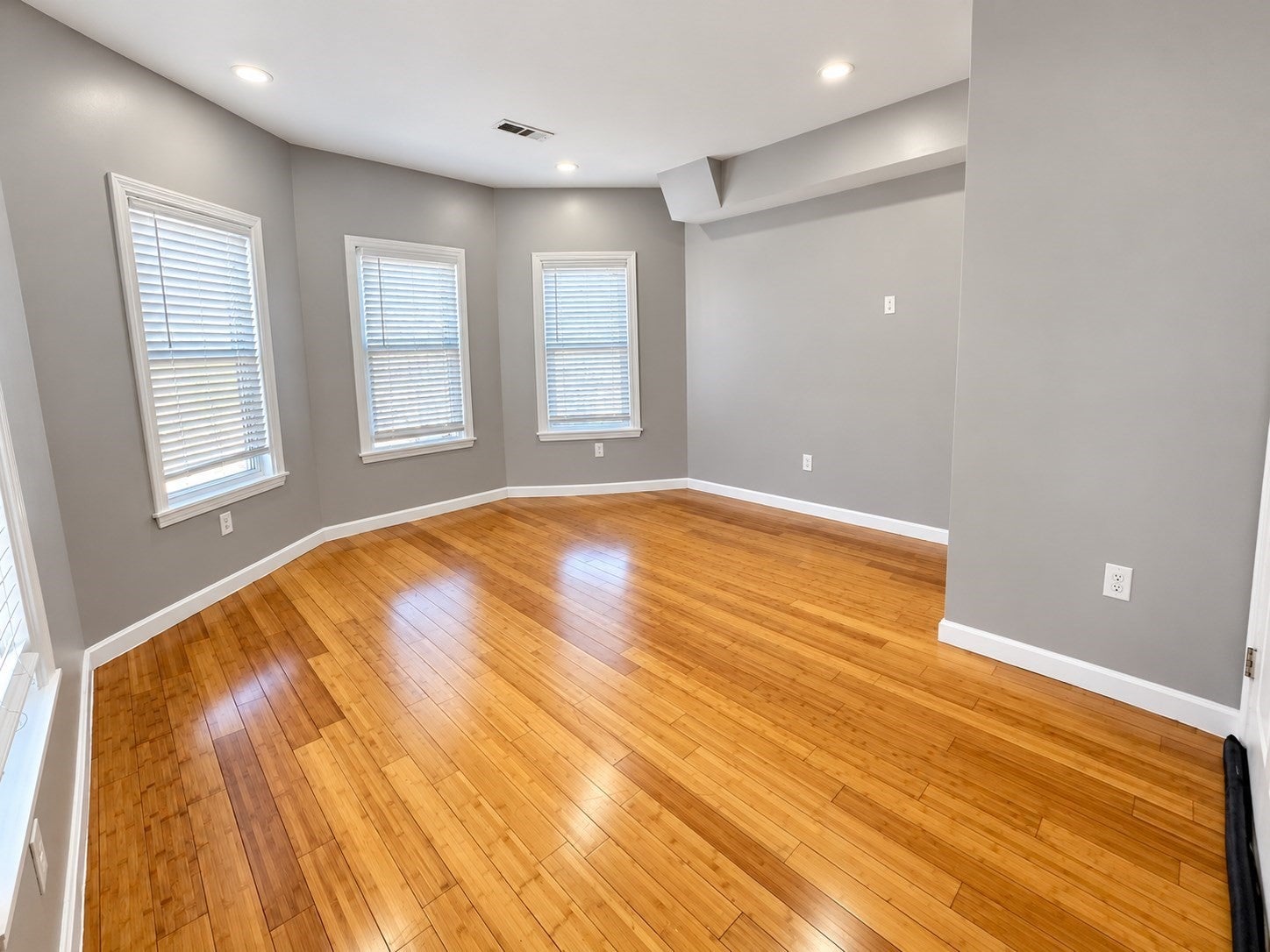 42 Perry AVE #2, Worcester, MA, 42 Perry AVE #2, Worcester, MA Photo #4