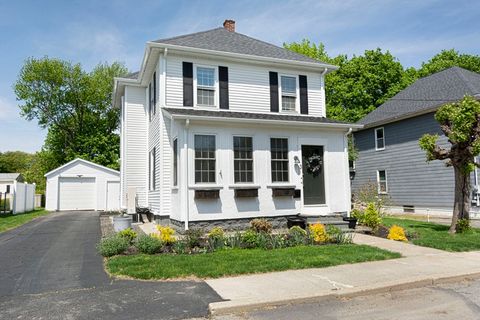 3 Worcester Clinton MA 01510