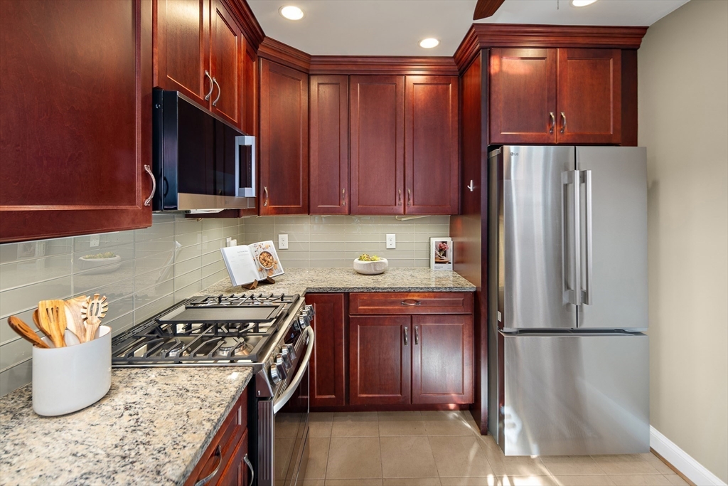 48-50 Amsden ST #48, Arlington, MA Photo #18