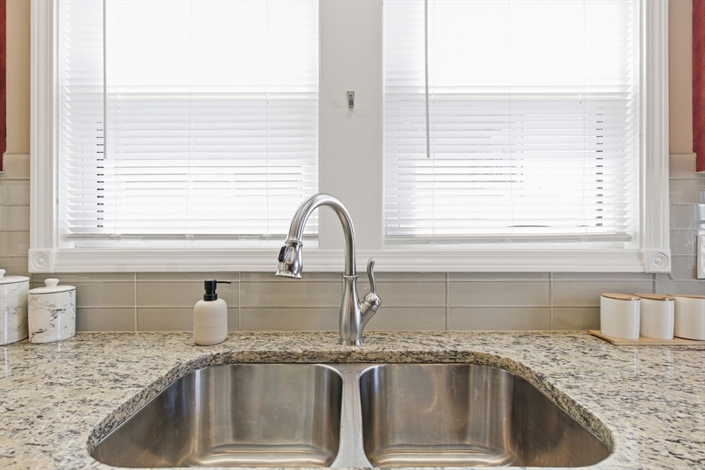 48-50 Amsden ST #48, Arlington, MA Photo #11