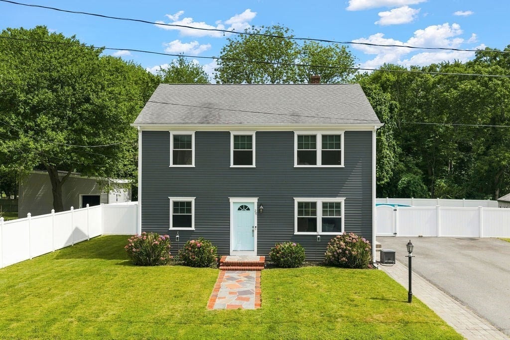 Photo of 26 Paul Rd, Dartmouth, MA