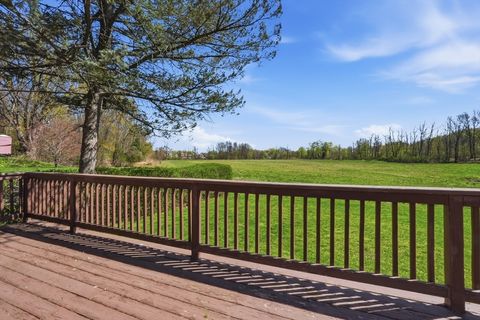 43 Robin Rd Worcester MA 01604