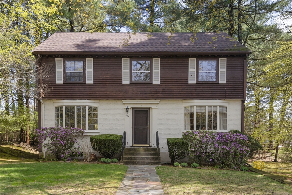 Newton, Massachusetts 02466, United States, 4 Bedrooms Bedrooms, ,2 BathroomsBathrooms,Residential,Pending,129916 Newton, Massachusetts 02466, United States, 4 Bedrooms Bedrooms, ,2 BathroomsBathrooms,Residential,Pending,129916