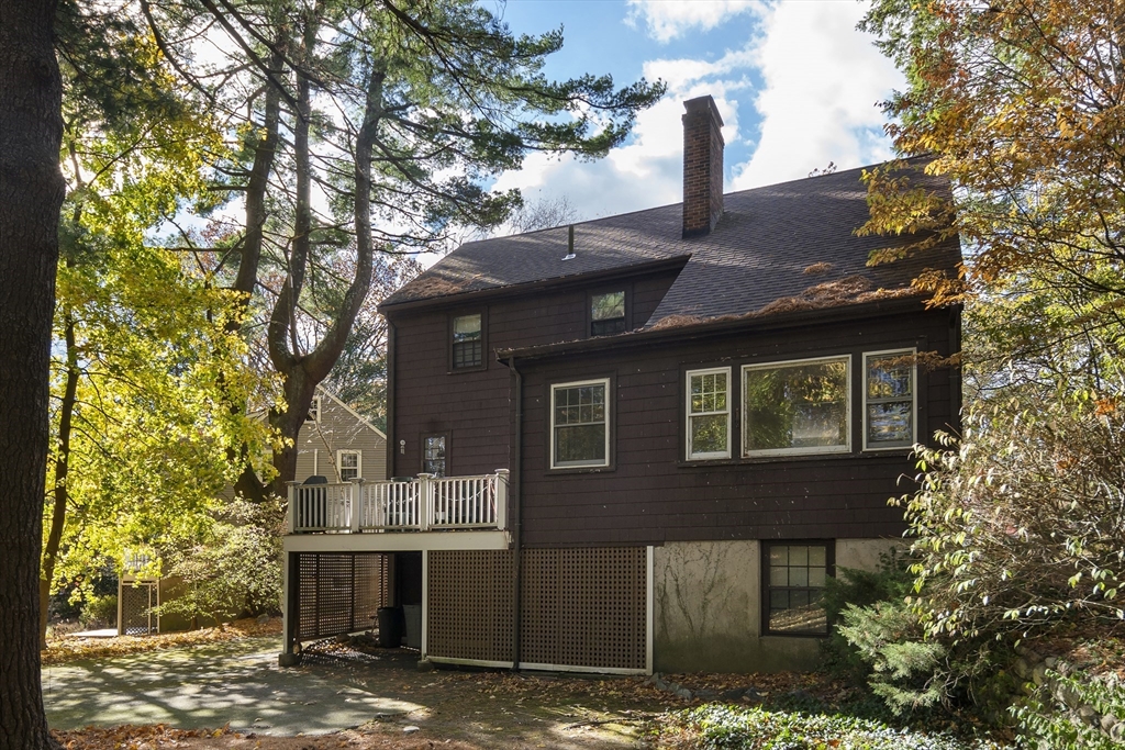 Newton, Massachusetts 02466, United States, 4 Bedrooms Bedrooms, ,2 BathroomsBathrooms,Residential,Pending,129916