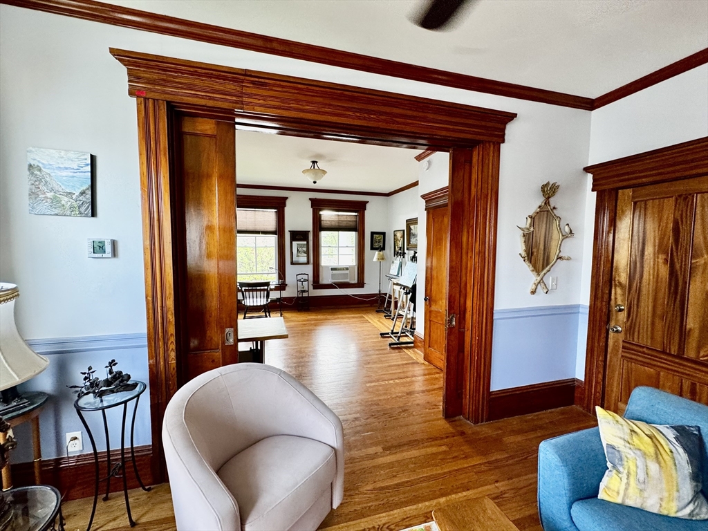 98 Pennacook St 4
