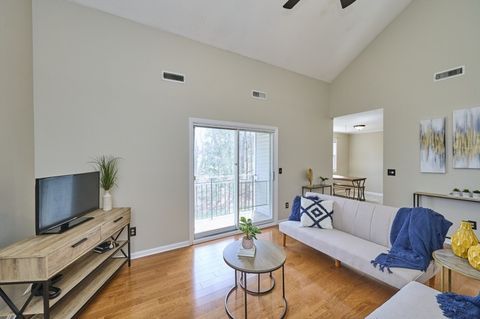 Photo of 124 Tennis Plaza Rd #42, Dracut, MA 01826 (MLS # 73502571)