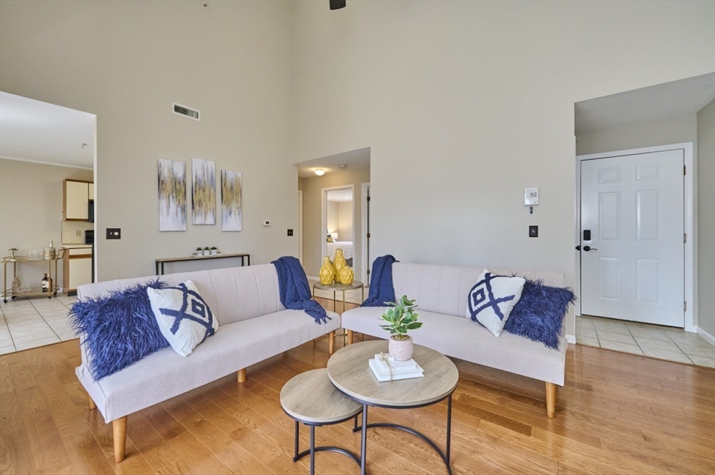 124 Tennis Plaza Rd 42