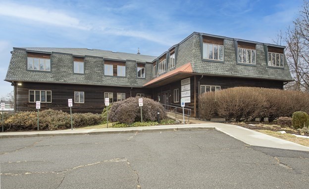 32 Industrial Dr E