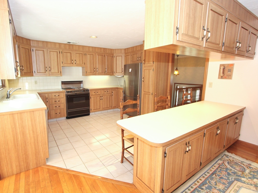 8 Deerfield Rd