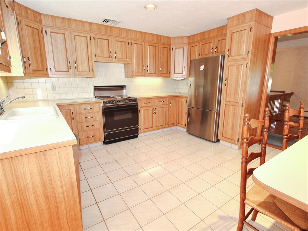 8 Deerfield Rd