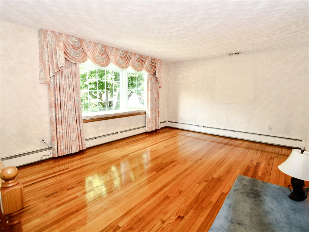8 Deerfield Rd