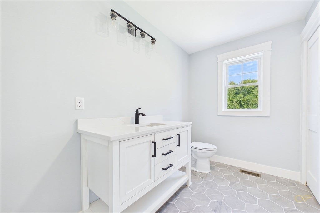 2 Wildberry Way, Westport, MA, 2 Wildberry Way, Westport, MA Photo #9