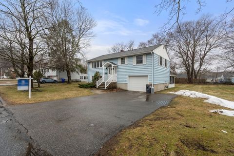 Photo of 6 Nancy Cir, Maynard, MA 01754 (MLS # 73488346)