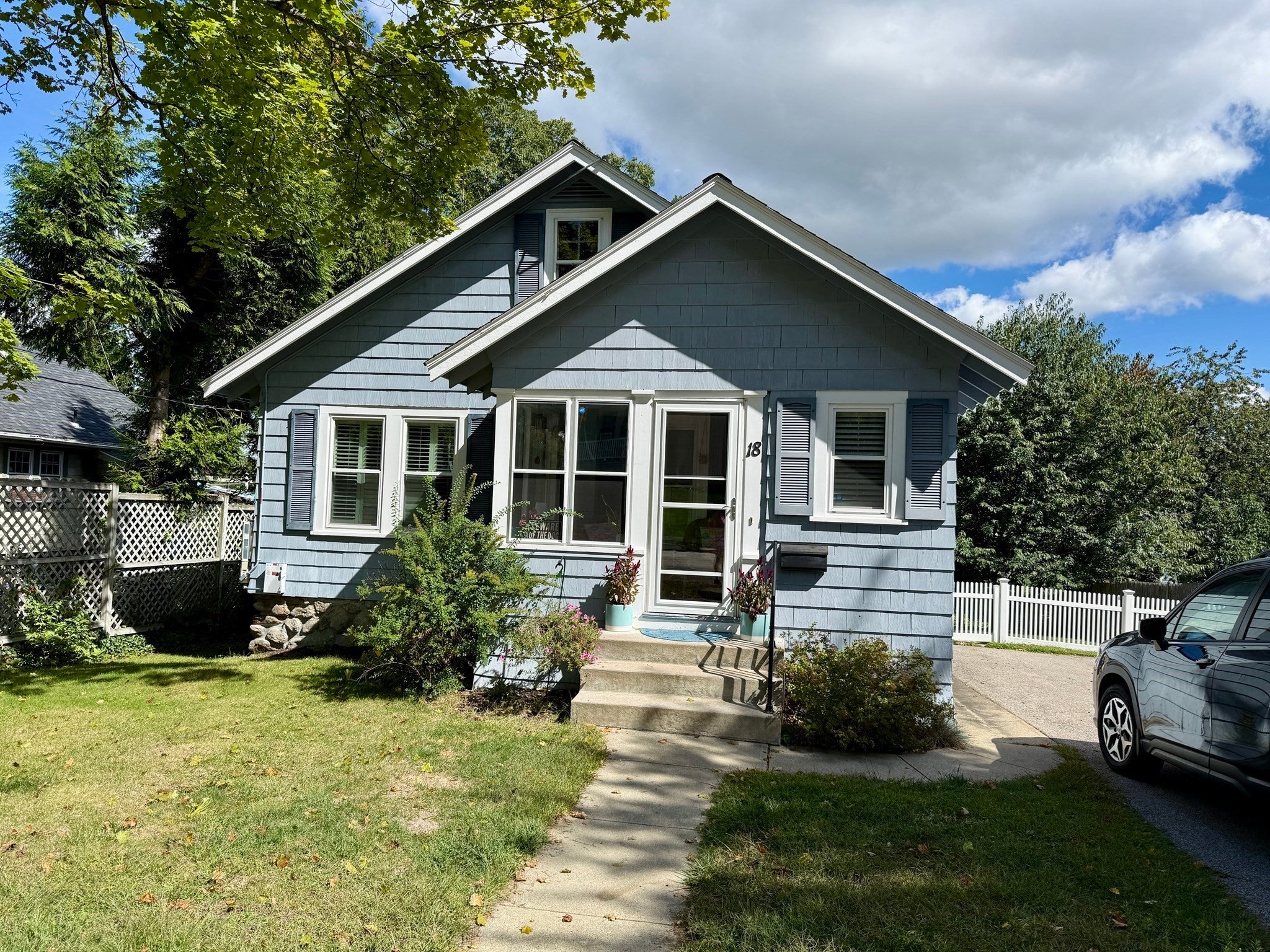 18 Blue Bell Road